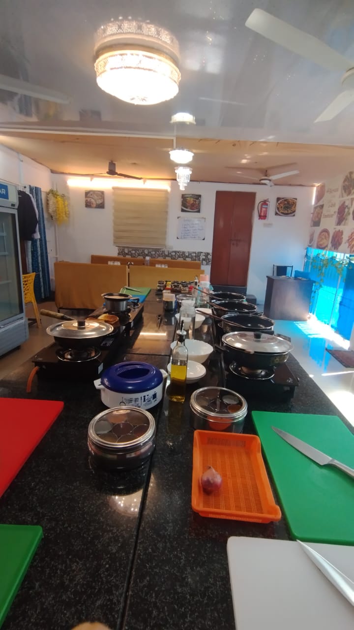 Hands-on Indian cooking class in Goa.