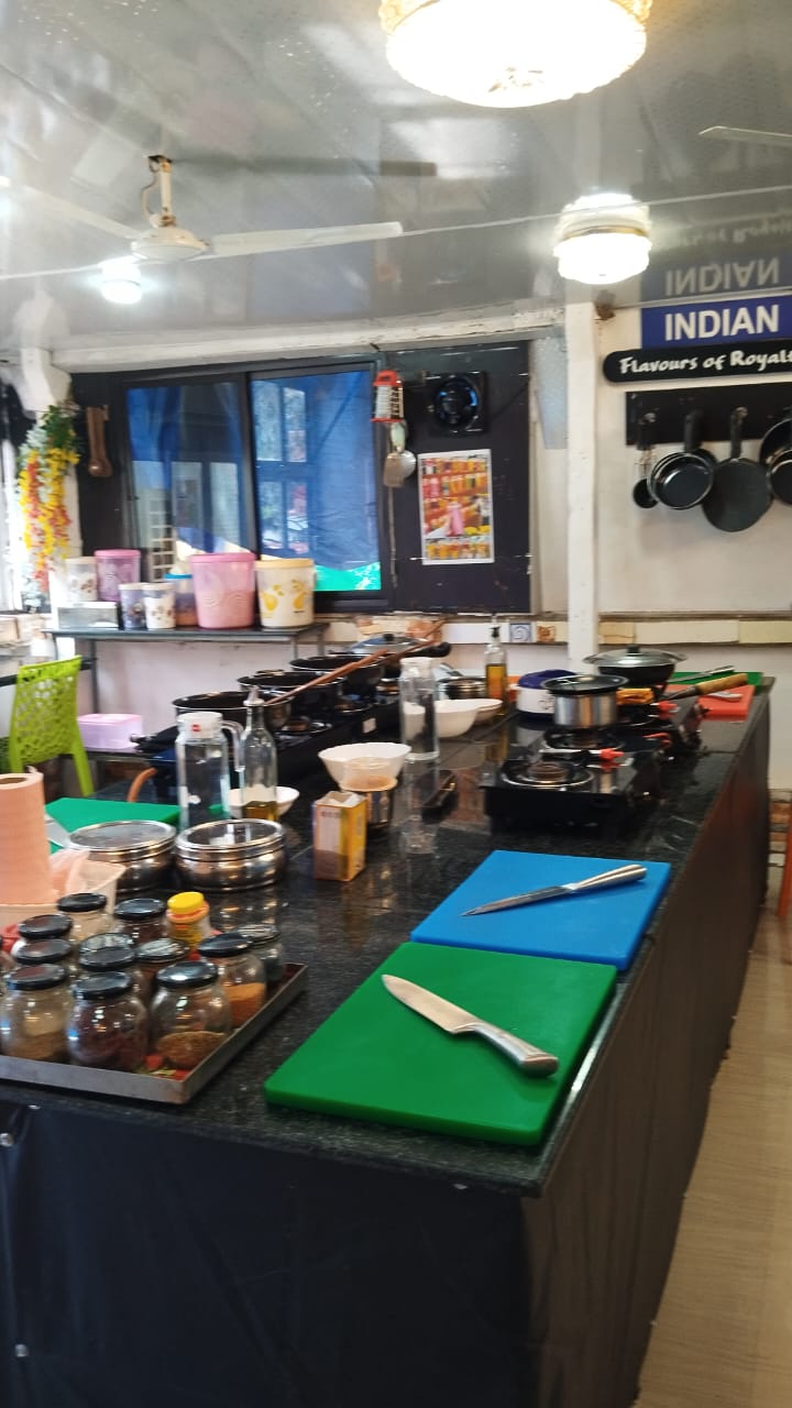 Hands-on Indian cooking class in Goa.